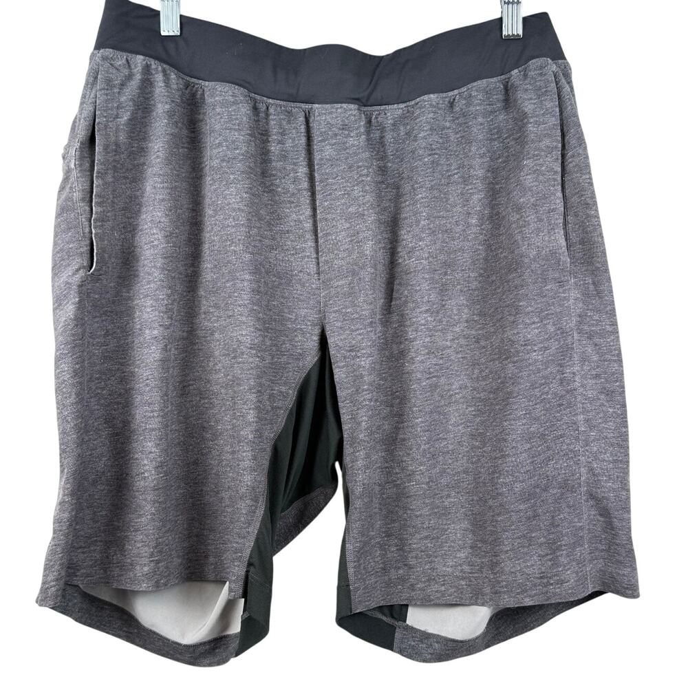 Lululemon Men's Gray Lined Running Shorts Size Medium Stretch Gym Athletic